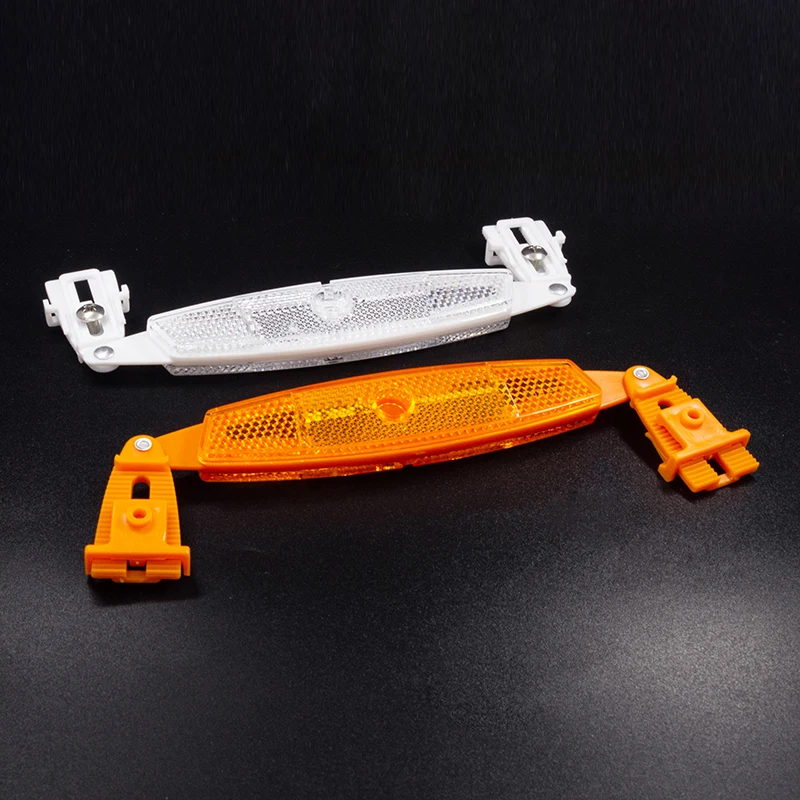 XH-B133 spoke reflectors on wheel from bike parts for safety