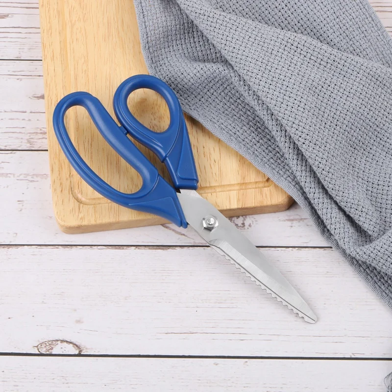 Stainless steel kitchen scissors to cut chicken bones, meat and vegetables scrape fish scales efficient scissors