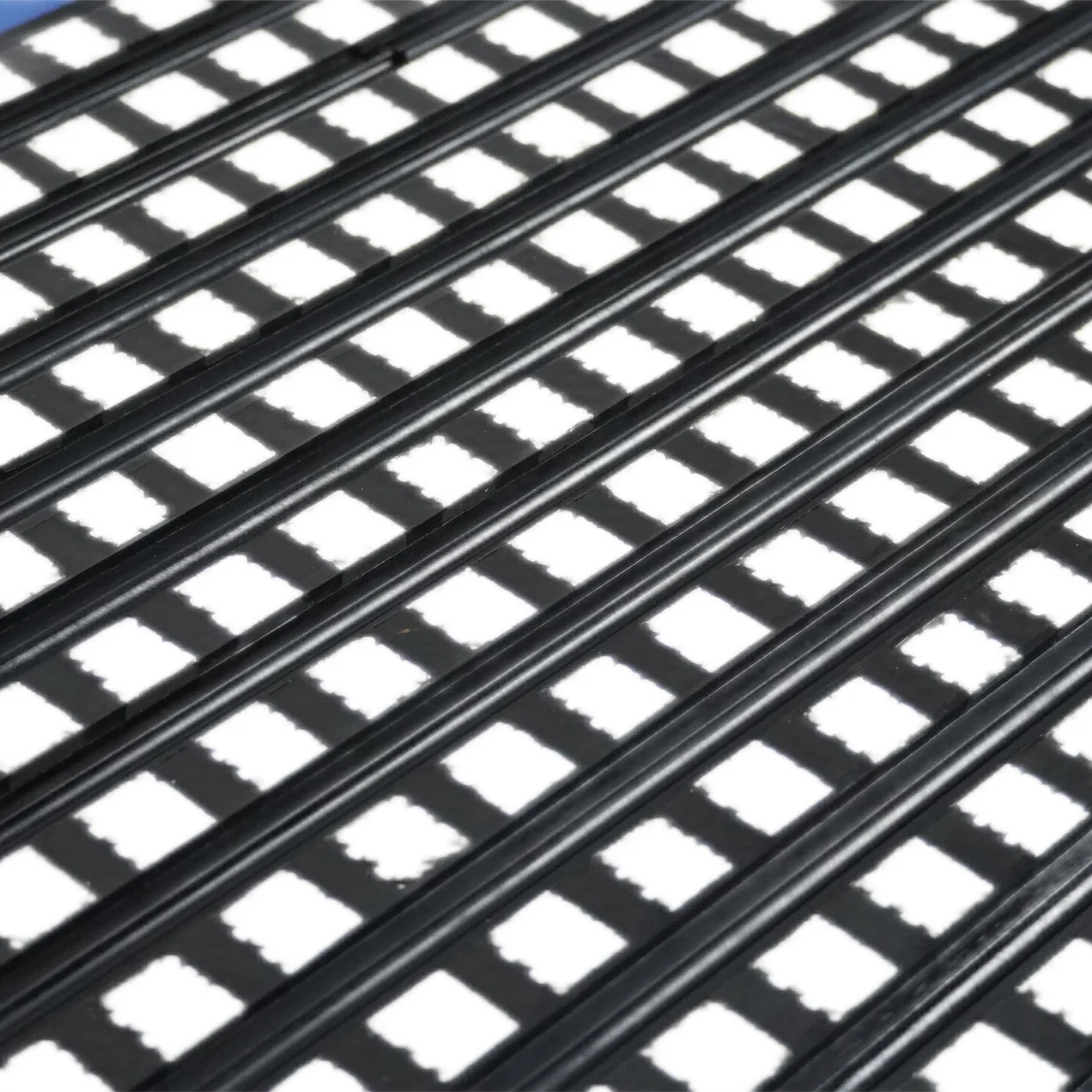 Ceragrip Lagging with Square Ceramic Tiles