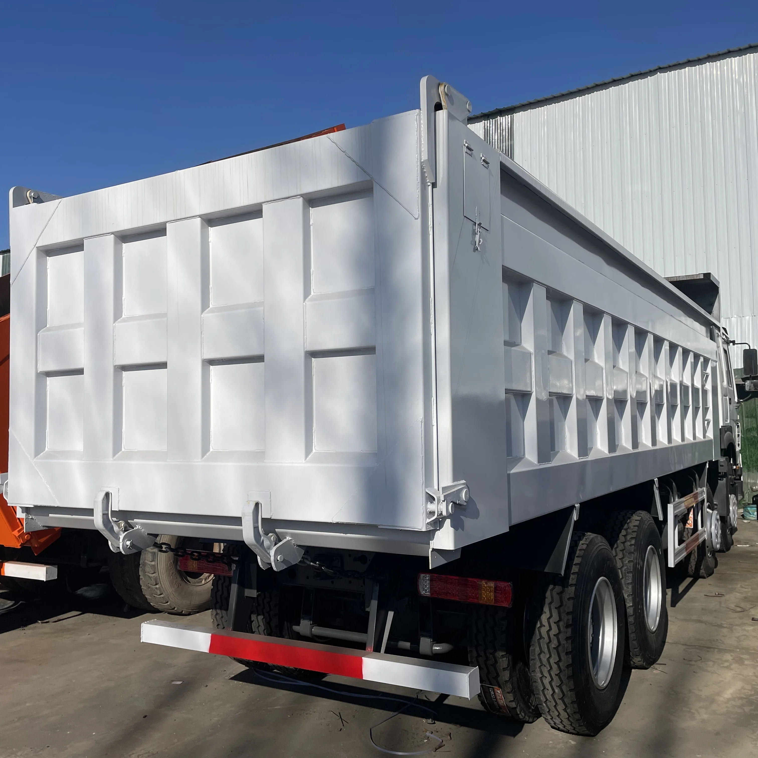 371 самосвала SINOTRUCK HOWO 8x4 40 тонн 50 цены на самосвал для рынка Африки