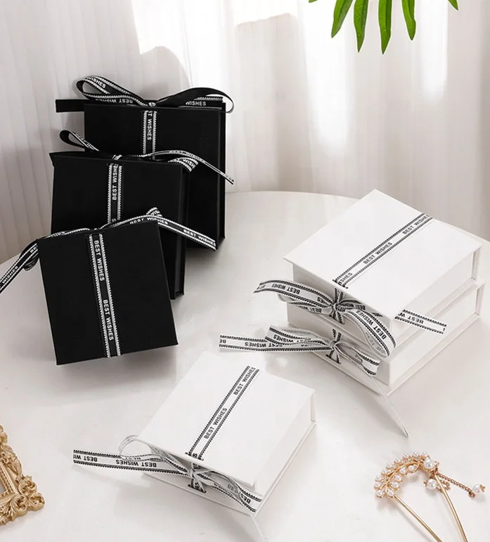 Luxury Stock Flip Open Ribbon Close Paper Cardboard Jewelry Packaging Custom Logo Printed Bracelet Jewelry Box