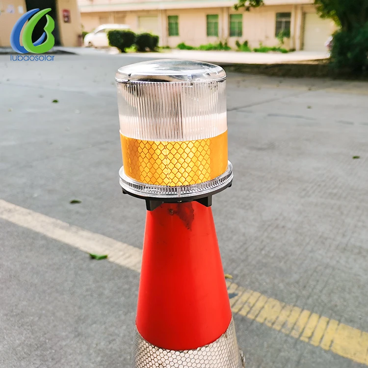 New  Developed Product Durable Portable traffic road warning light solar powered