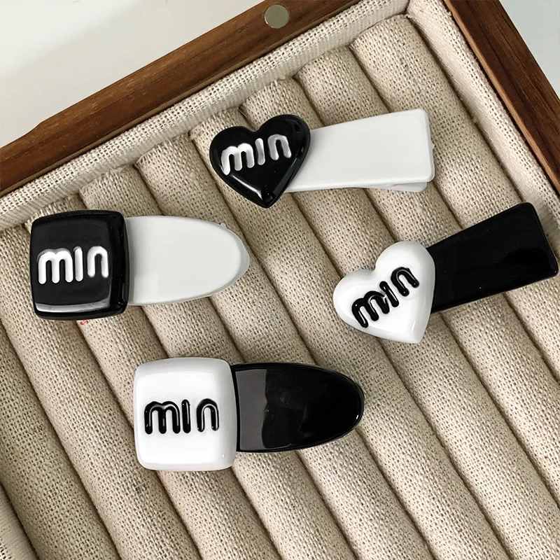 New Fashion Korean popular candy color square heart miu letter hair clip White black Hairclips Hair Accessories for kid