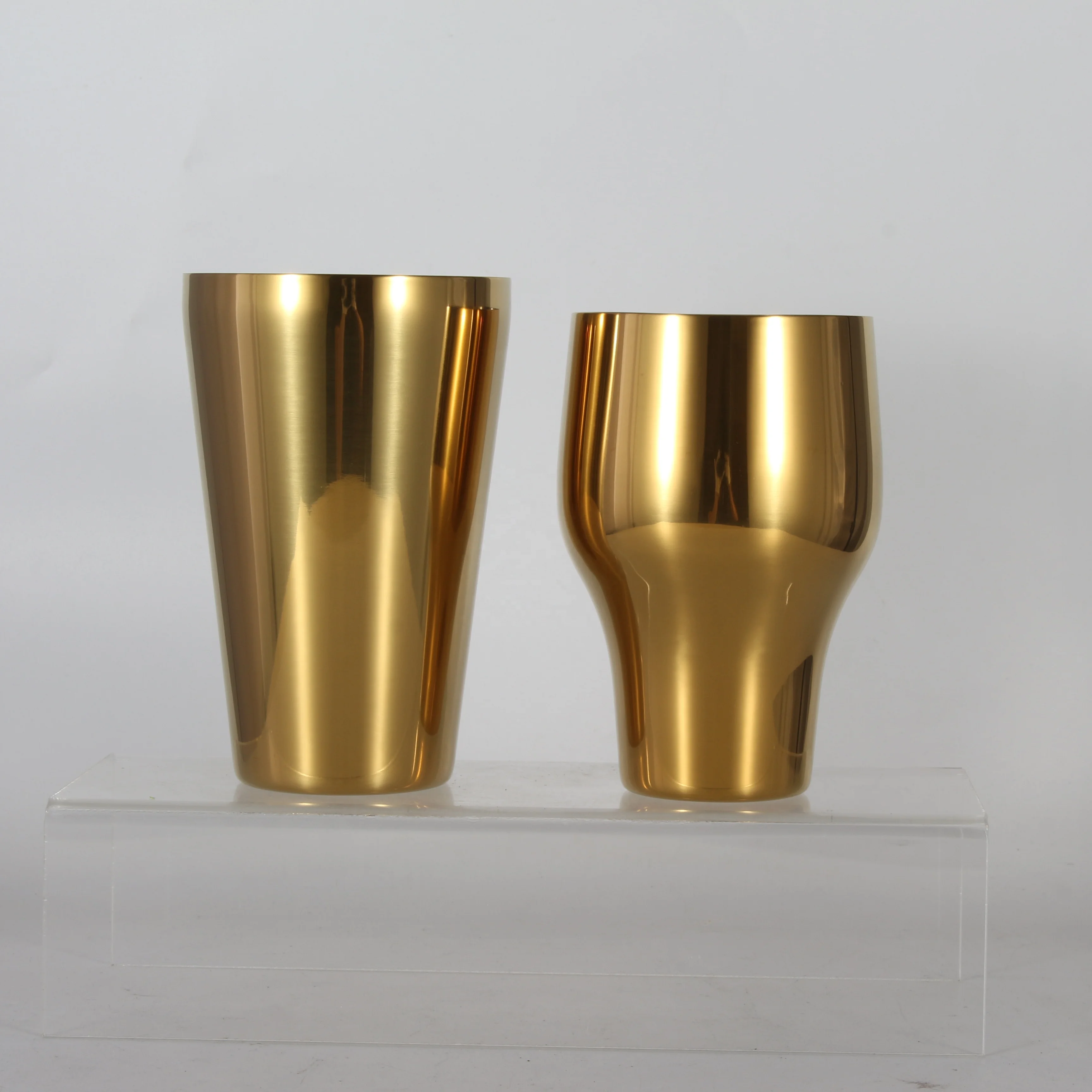 600ML  2-PIECE COCKTAIL SHAKER  PVD GOLD  24 oz. Stainless Steel 2-Piece Parisienne Cocktail Shaker