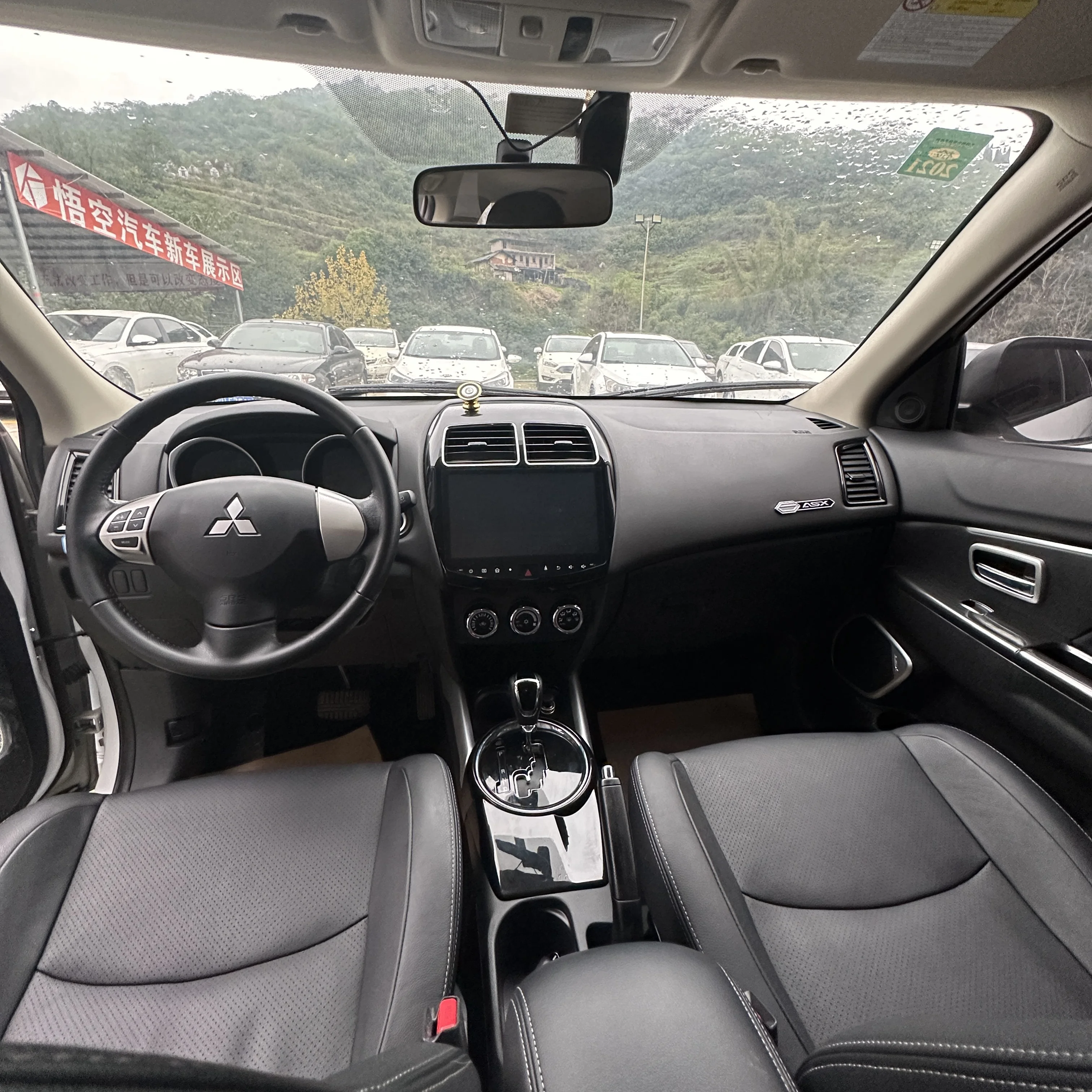 Used Car for Sale at a Low Price Mitsubishi ASX 2018 2.0L Automatic Transmission 5 Seat SUV.