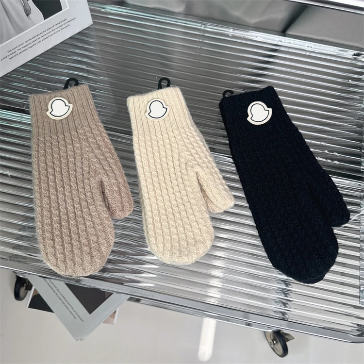 2024 New Coming Autumn Winter Hot Selling Brand Designer Gloves High Quality Wool Mittens Women