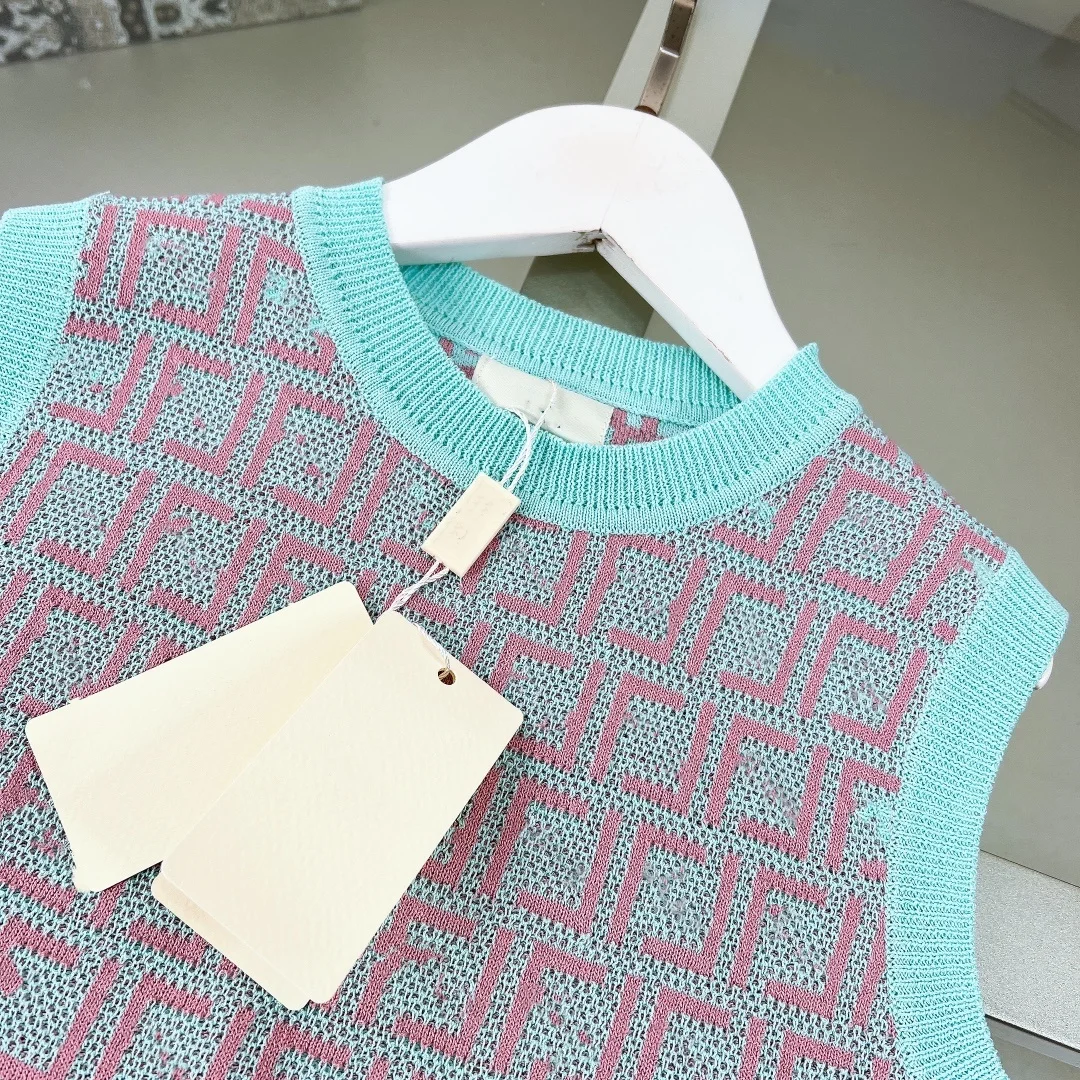 RUNTEN 2024 Fashion Accessories Kids Wholesale Clothing Designer Ball Gown Girl Party Dresses Clothes Boutique T-shirt Design