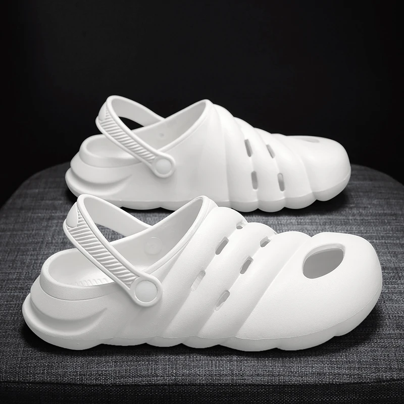 2023 New Design wholesale Workers Doctors Mens White Nursing Clogs Hole Shoes Comfortable Lightweight Nursing Shoes