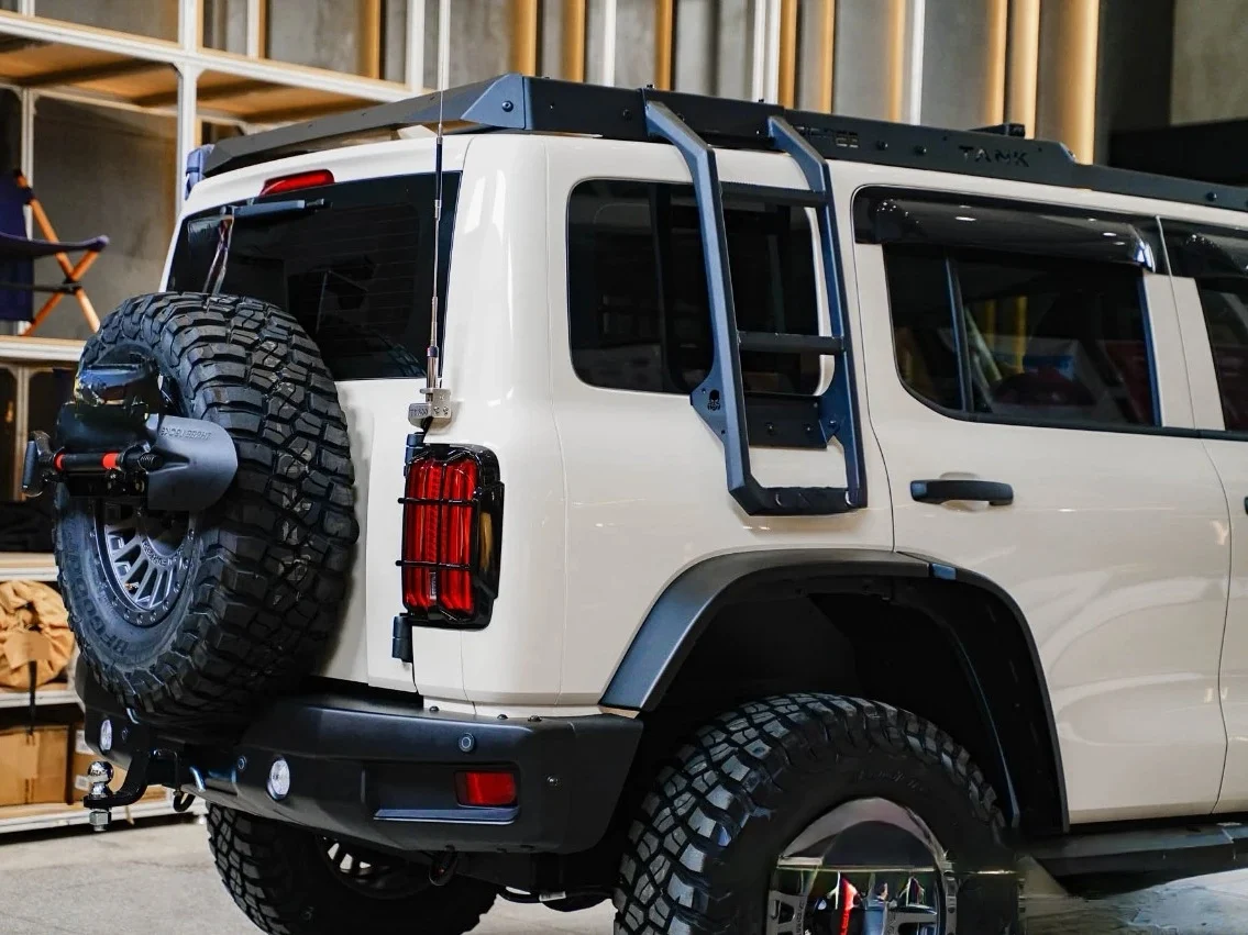 high polymer Air bubble free self adhesive 5ft*59ft  super glossy PET pepper white wrap vinyl car