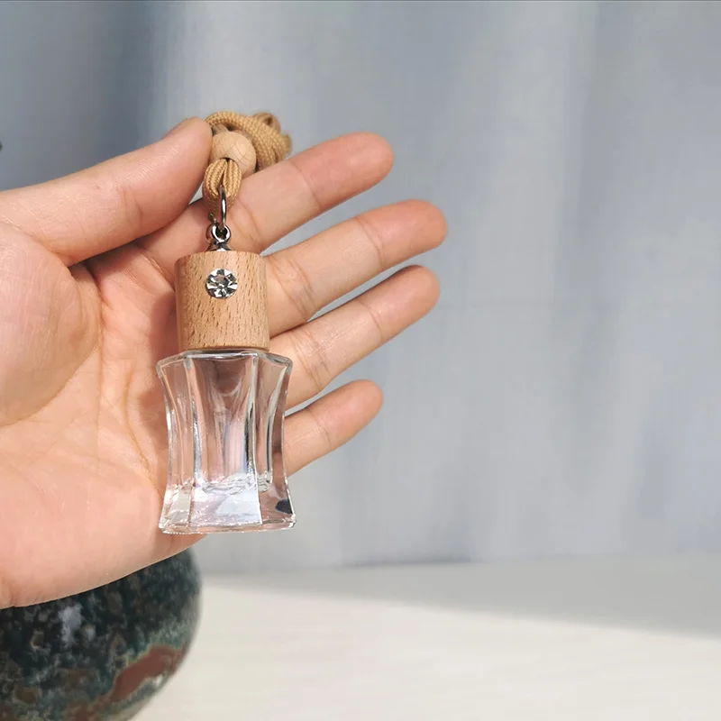 Avertan wholesale 5ml 6ml  Empty Refill Diffuse Fragrance Car Pendant Perfume Bottle