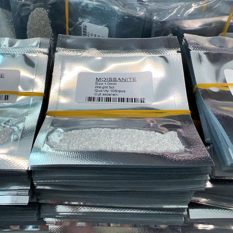 SICGEM 0.03 Karat 30pcs Per Carat 2mm D E F color Pure White VVS Clarity Cheap Melee Moissanite Diamond