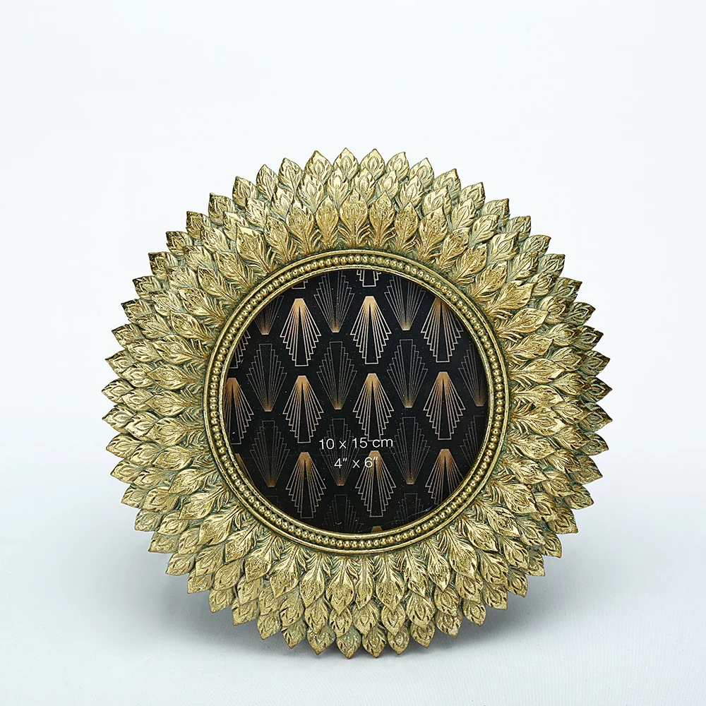 Small Luxurious Miniature Gold Picture Round European Feather Wholesale Photo Frame Resin For Home Decoration On Sale