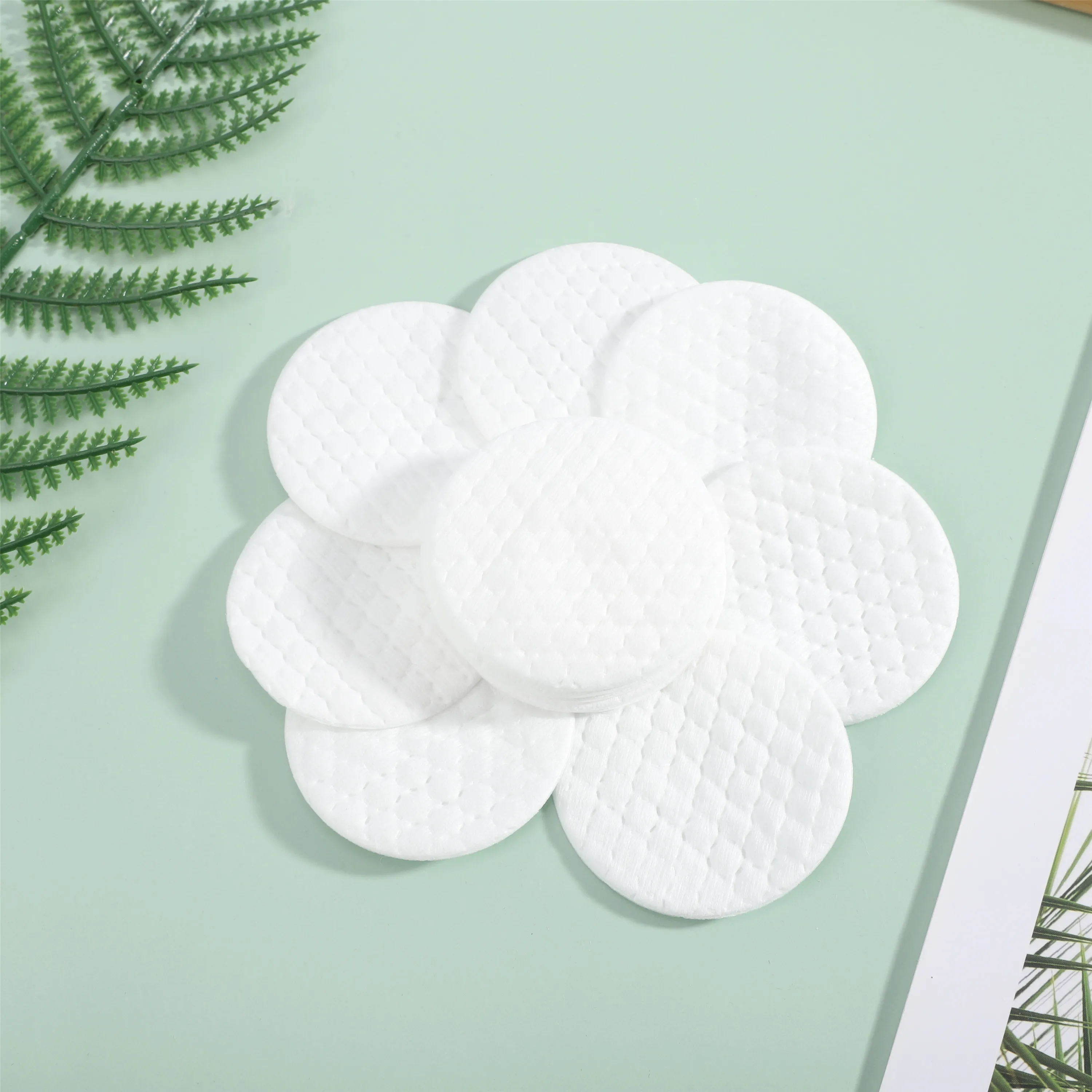 2021 New Design Facial Care 100% Cotton And Non Woven Round Makeup Cotton Cosmetic Pads