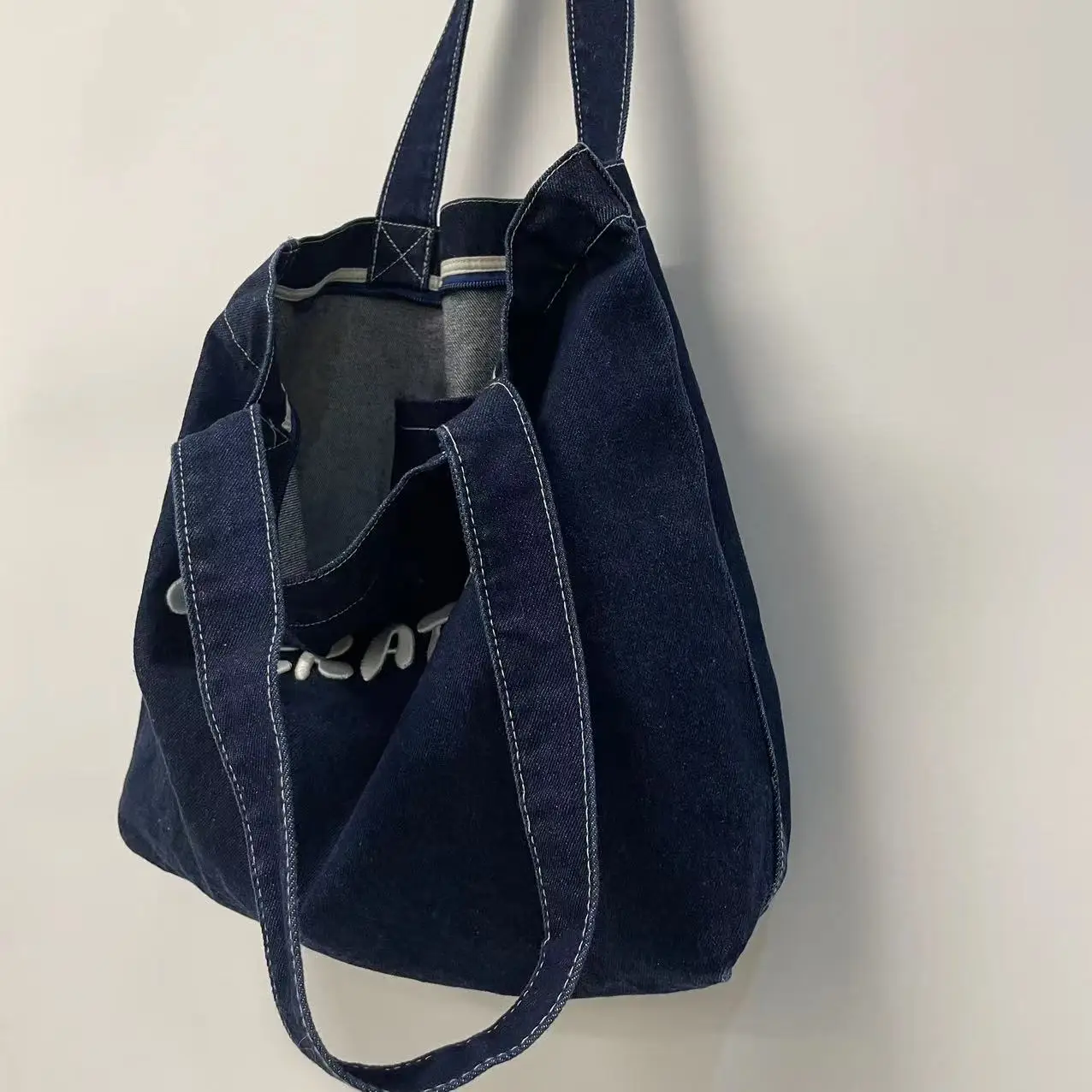 Custom Logo Embroidery Vintage Denim Canvas Bag Oversized Large Capacity Tote Bag Denim Grocery Bag with zipper inside pocket