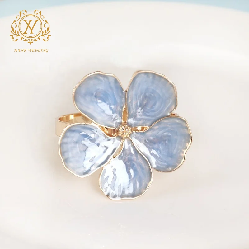 High Quality Five Petal Flower Shaped Metal Napkin Buckle Wholesale Retro Elegant Drip Oil Blue Flower Napkin Rings for Wedding