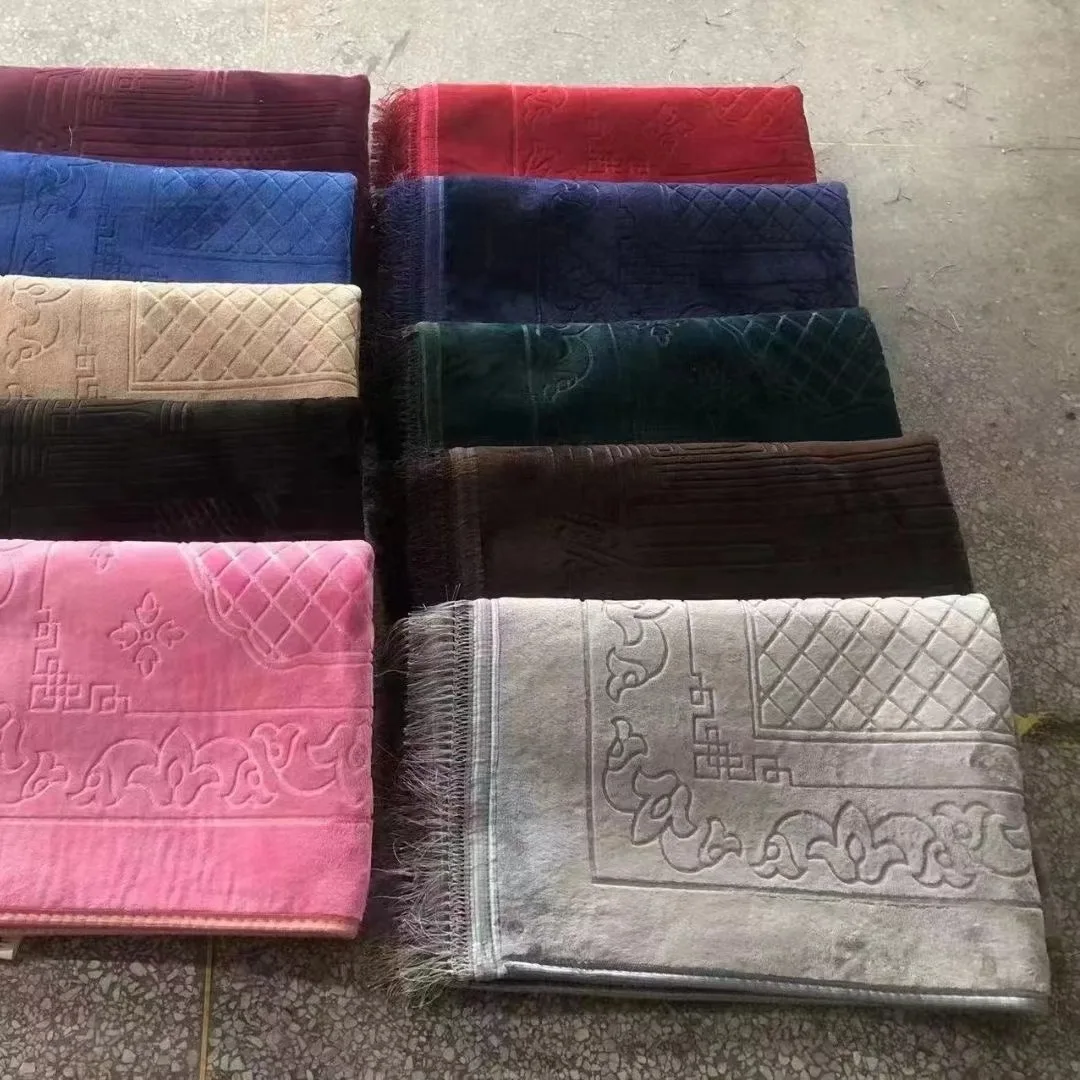 Bancy Factory Direct High Quality Polyester Prayer Mat Washable Muslin Carpet with Plush Puzzle Pattern for Home Muslim Prayer