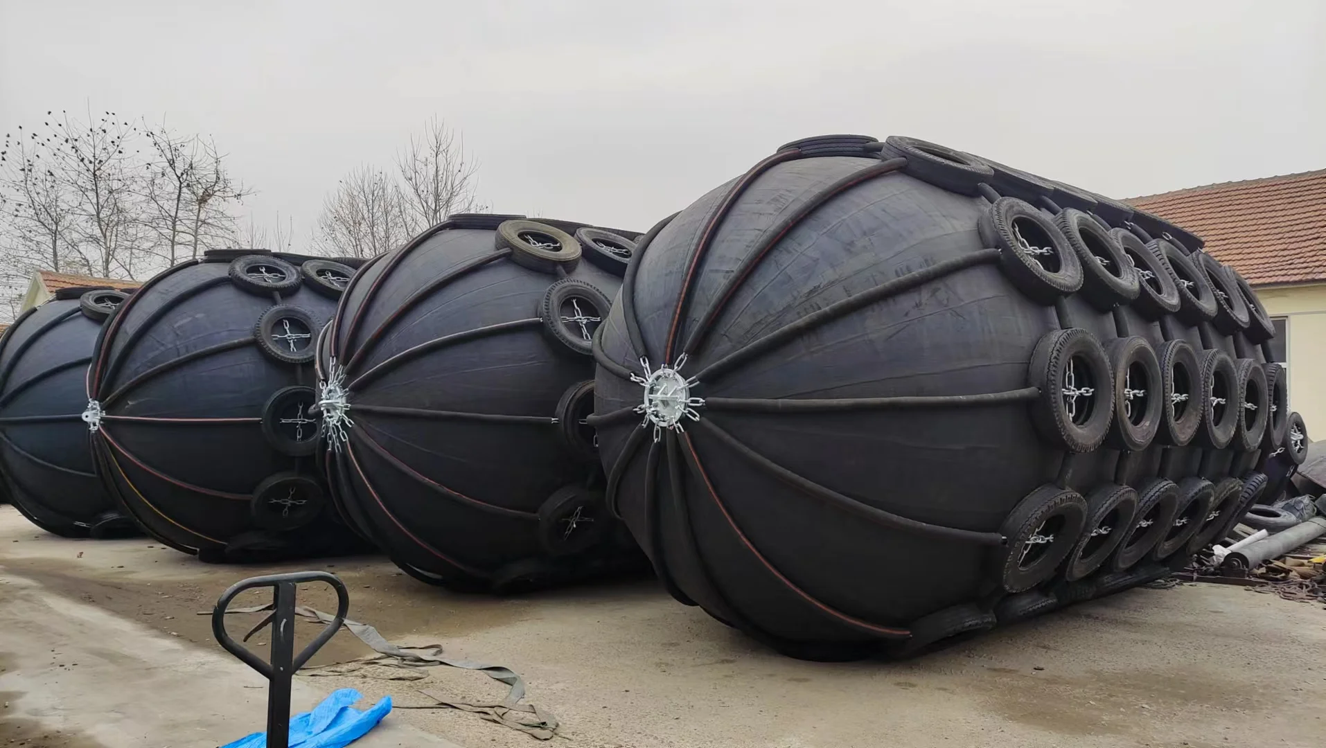 Yokohama Type Marine Fender Natural Rubber Pneumatic Fender For Dock and Boat Ocean Shield with CCS ABS Certification