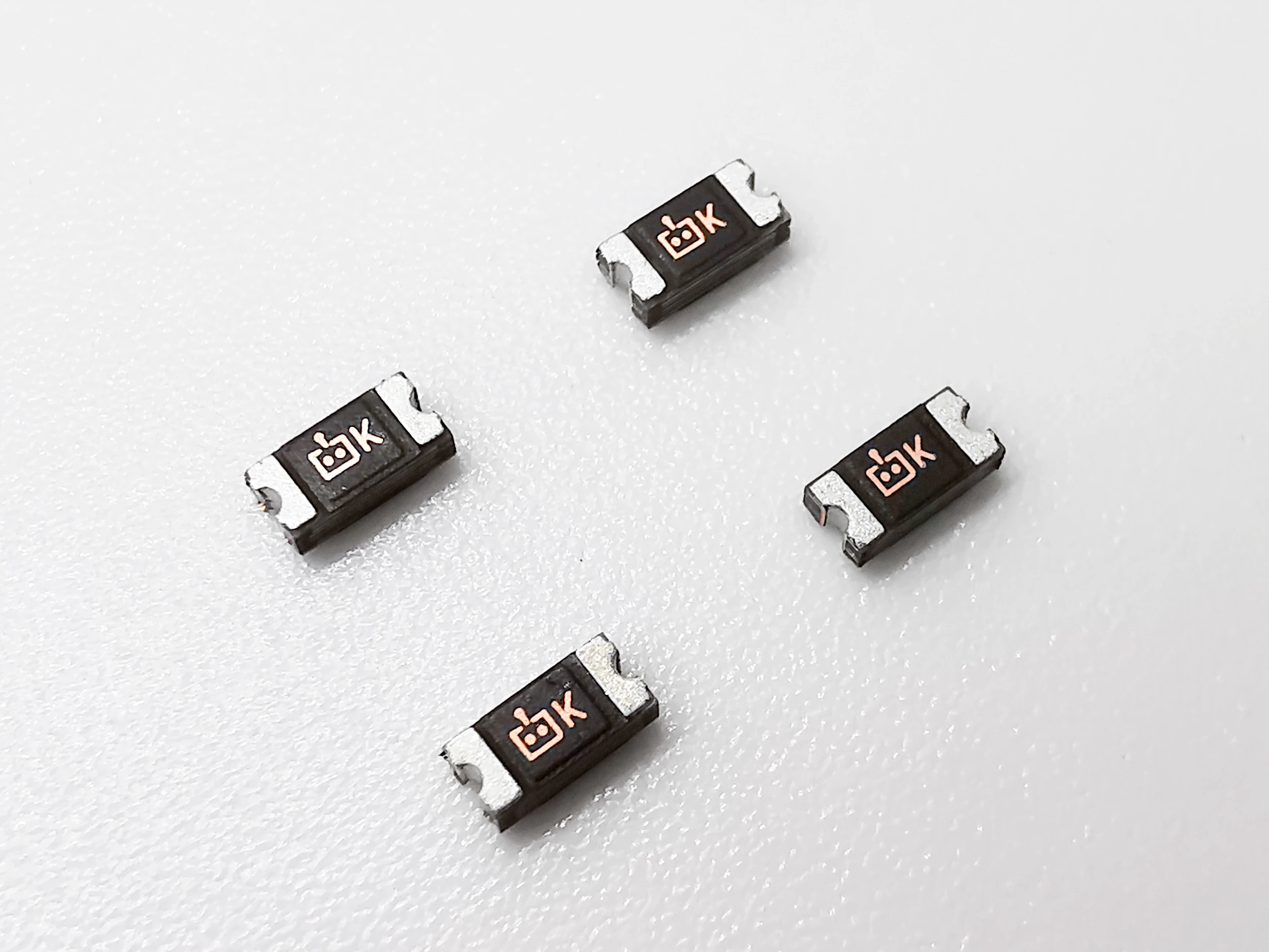 Chinese Manufacturer Sells High Quality Smd1206R050Sf Car Testing Quick Fuse
