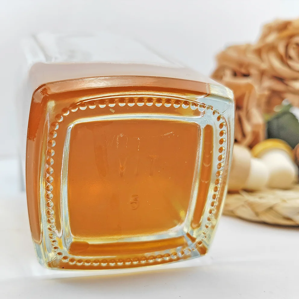 Proper Price Top Quality 700ML Square Transparent High White Glass Bottle for whiskey tequila