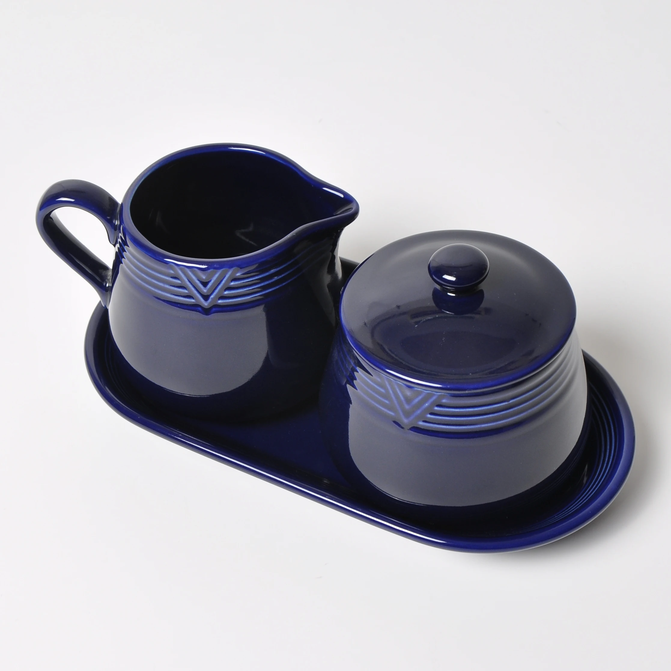 
Morden Style Glossy Glaze Creamer Ceramic Coffee Tea Sugar Canister Sets With Saucer Embossed Dinnerware 