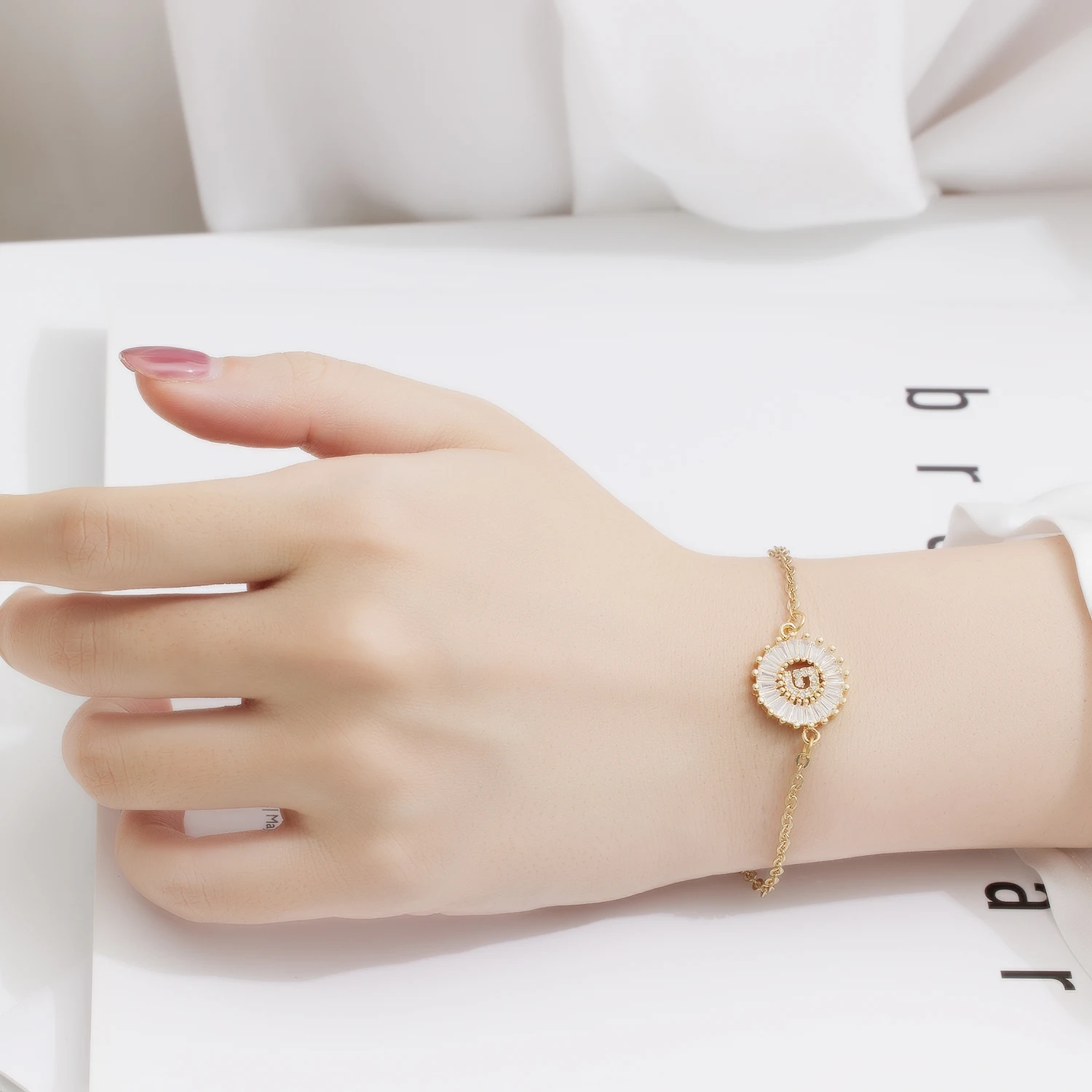Kingtai Wholesale Designer Tarnish Free Waterproof Charm Engraved Stainless Steel Gold Plated Fashion Jewelry Chain Bracelet