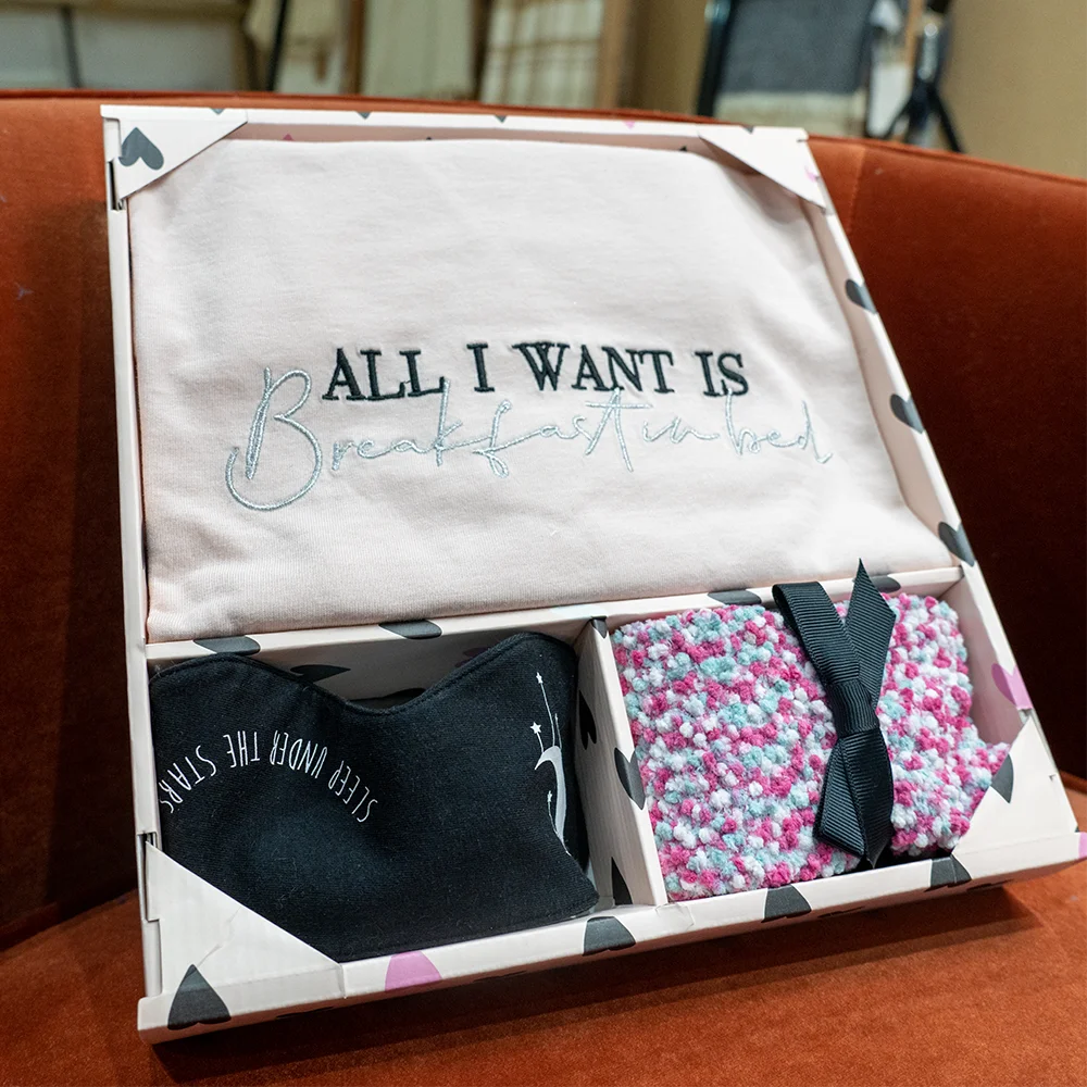 Drop Shipping Print Adult Pink Home Wear Long Sleeve Valentines Pajamas For Women Set