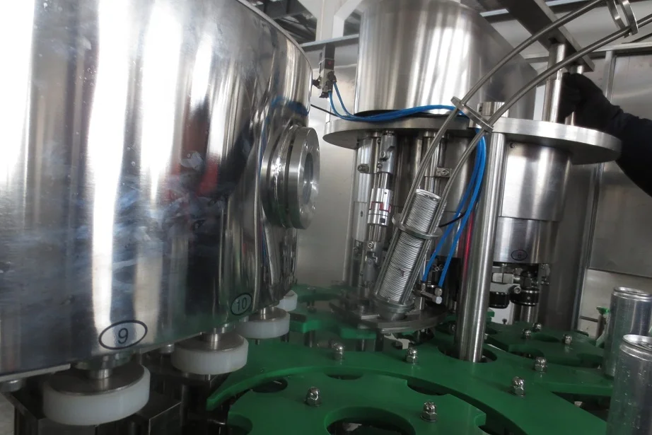 Gravity filling type full automatic aluminum plastic Can juice tin packing machine