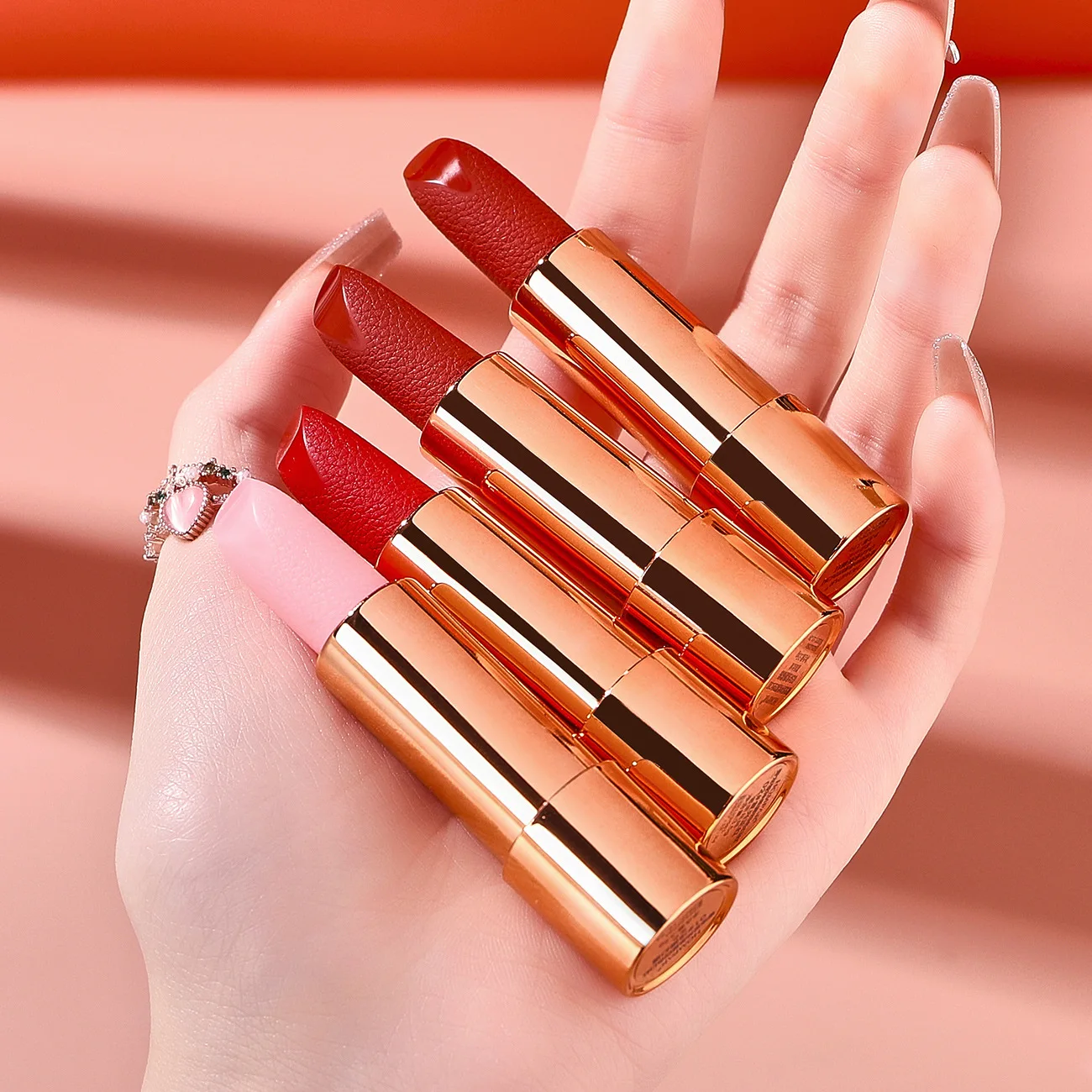 link bag lipstick kit 4 colors / set luxury velvet matte lipstick popular colors lips makeup chain handbag lipsticks