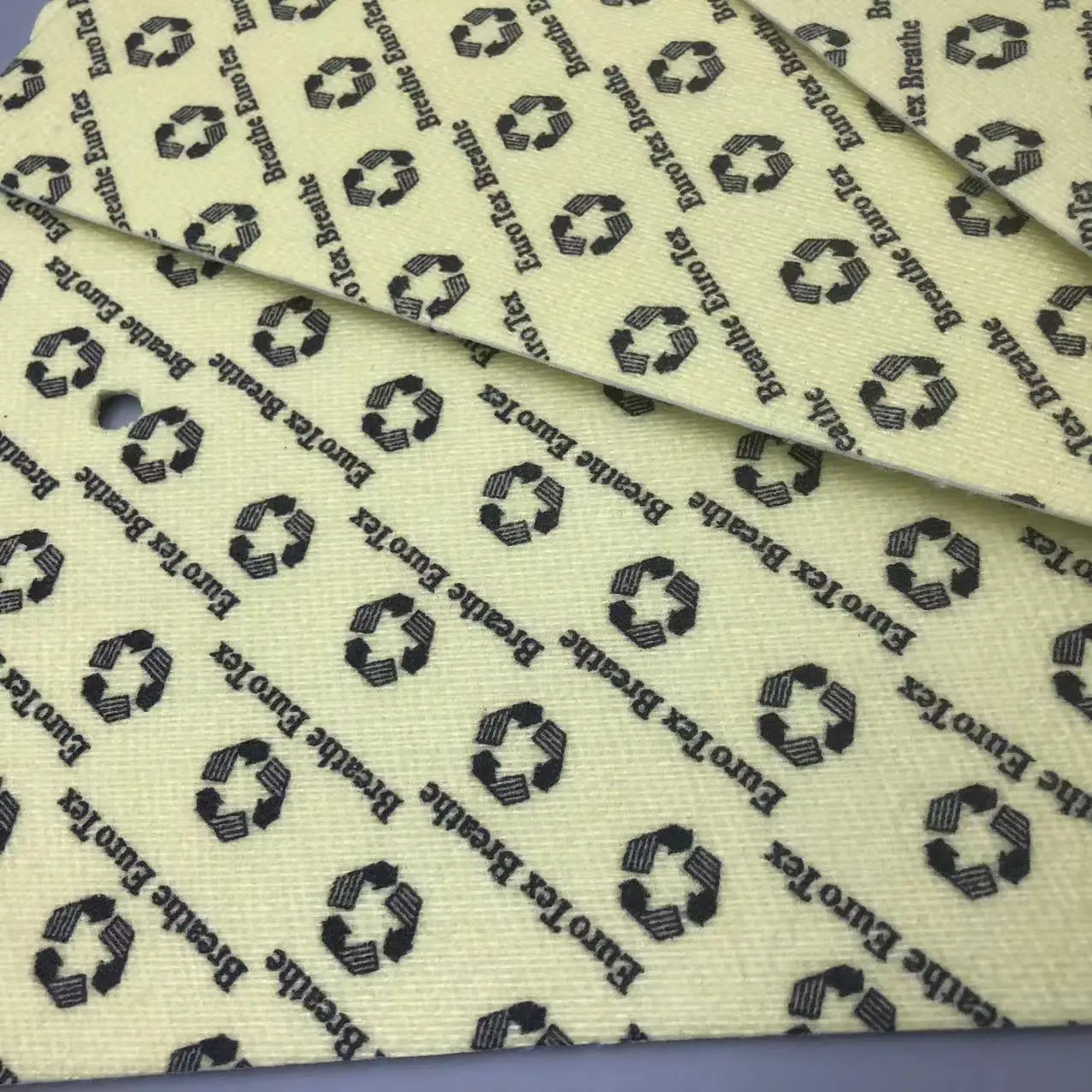 Hot Sale Chinese 0.8mm-4mm Polyester Felt Factory Wholesale 100% Excellent Nonwoven Needle Punched Felt Non Woven Lining Fabric