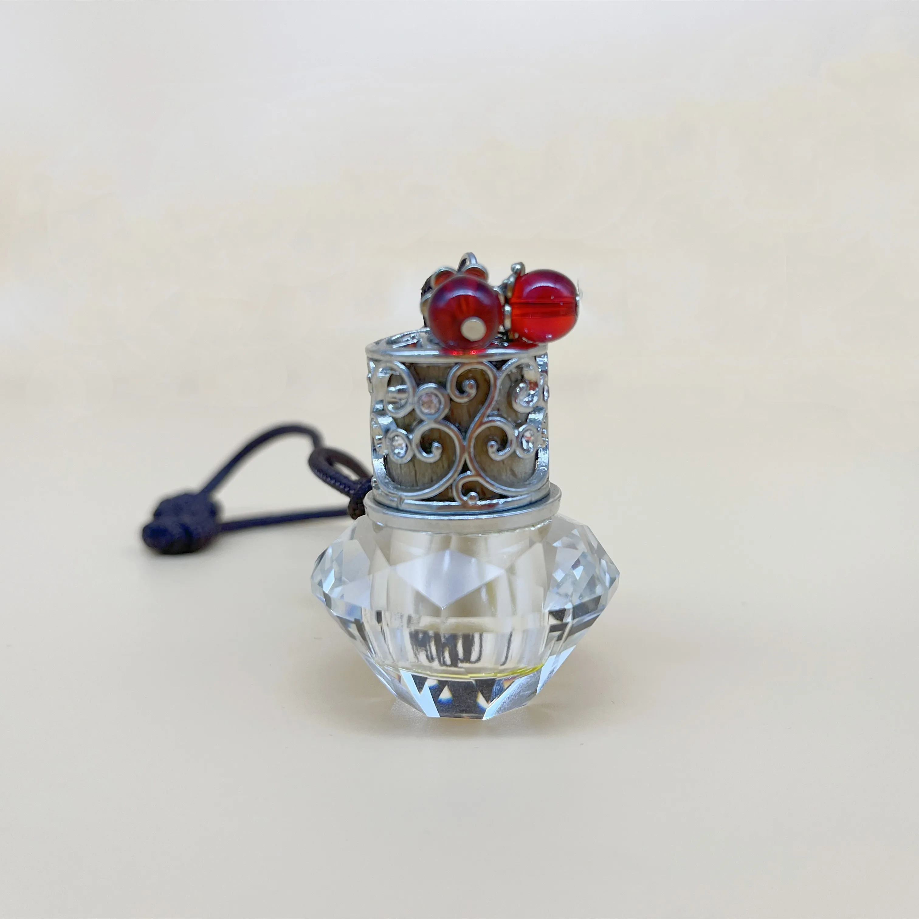 Air freshener car- Glass Bottles  Share Fancy 8ml Diamond Shape Clear Perfume Glass Bottle Empty Car with  Diffent metal cap