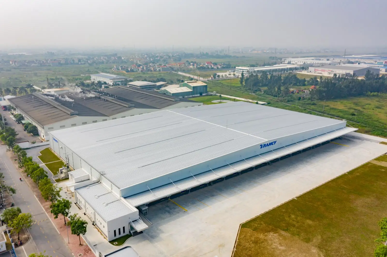 1000 Square Prefabricated Warehouse Building Steel Structure Warehouse Light Factory Warehouse With Free Design