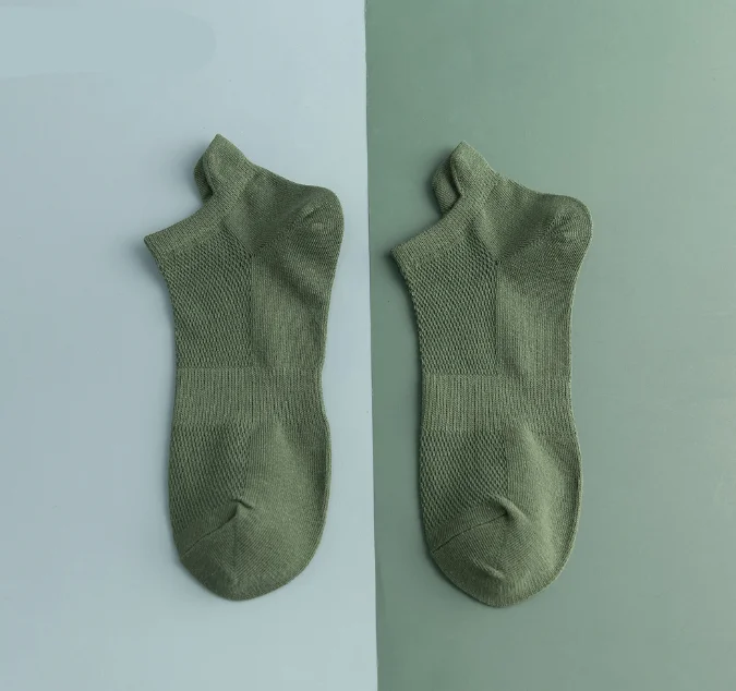 New Wholesale Custom Logo Plain Color Breathable Low Cut Women Unisex Men Sport Ankle Socks