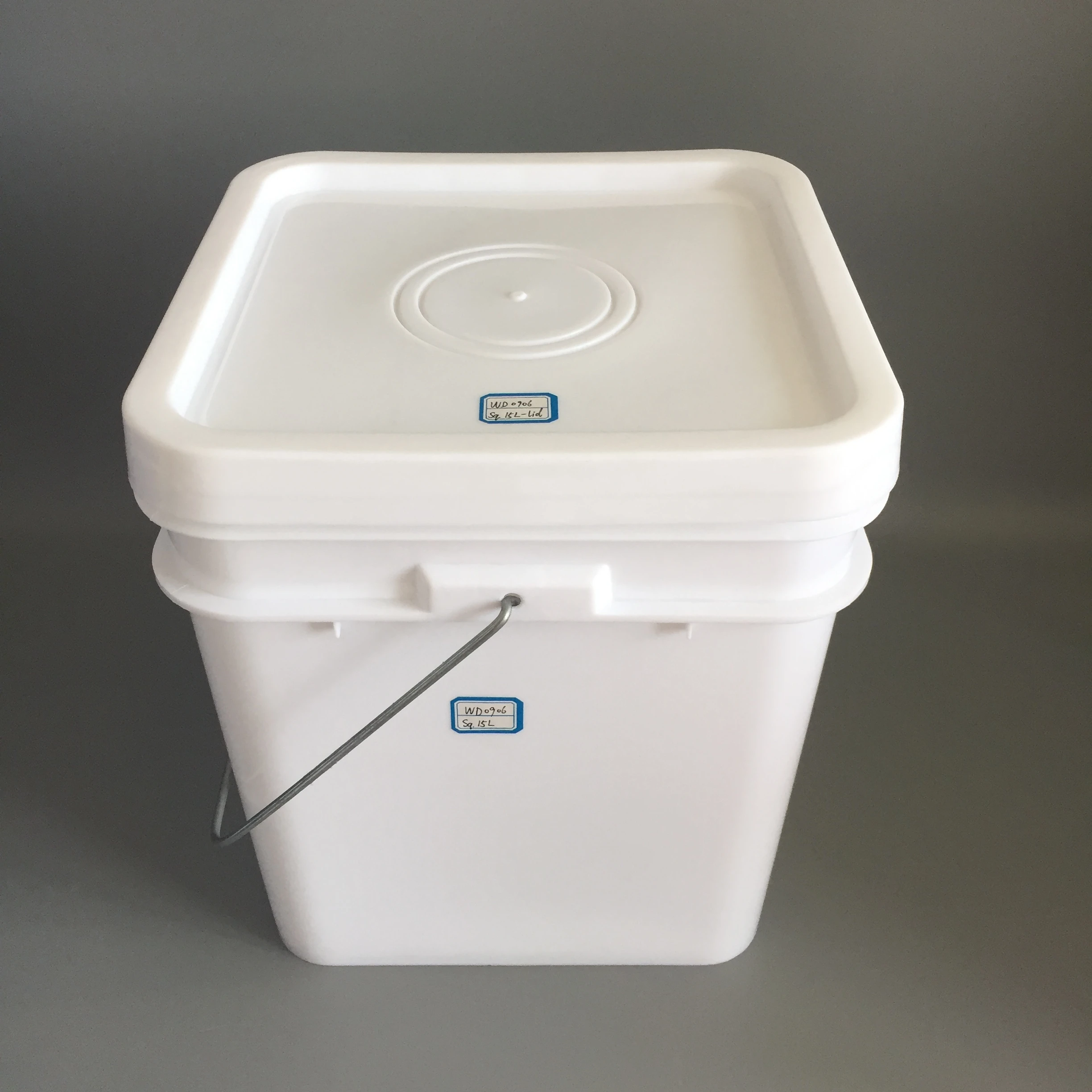 square plastic bucket pail with lid 15liter