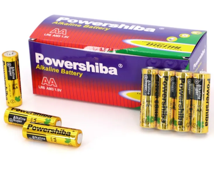 Высокая емкость АА 1,5 Вольт производительность щелочные батареи с упаковкой карты