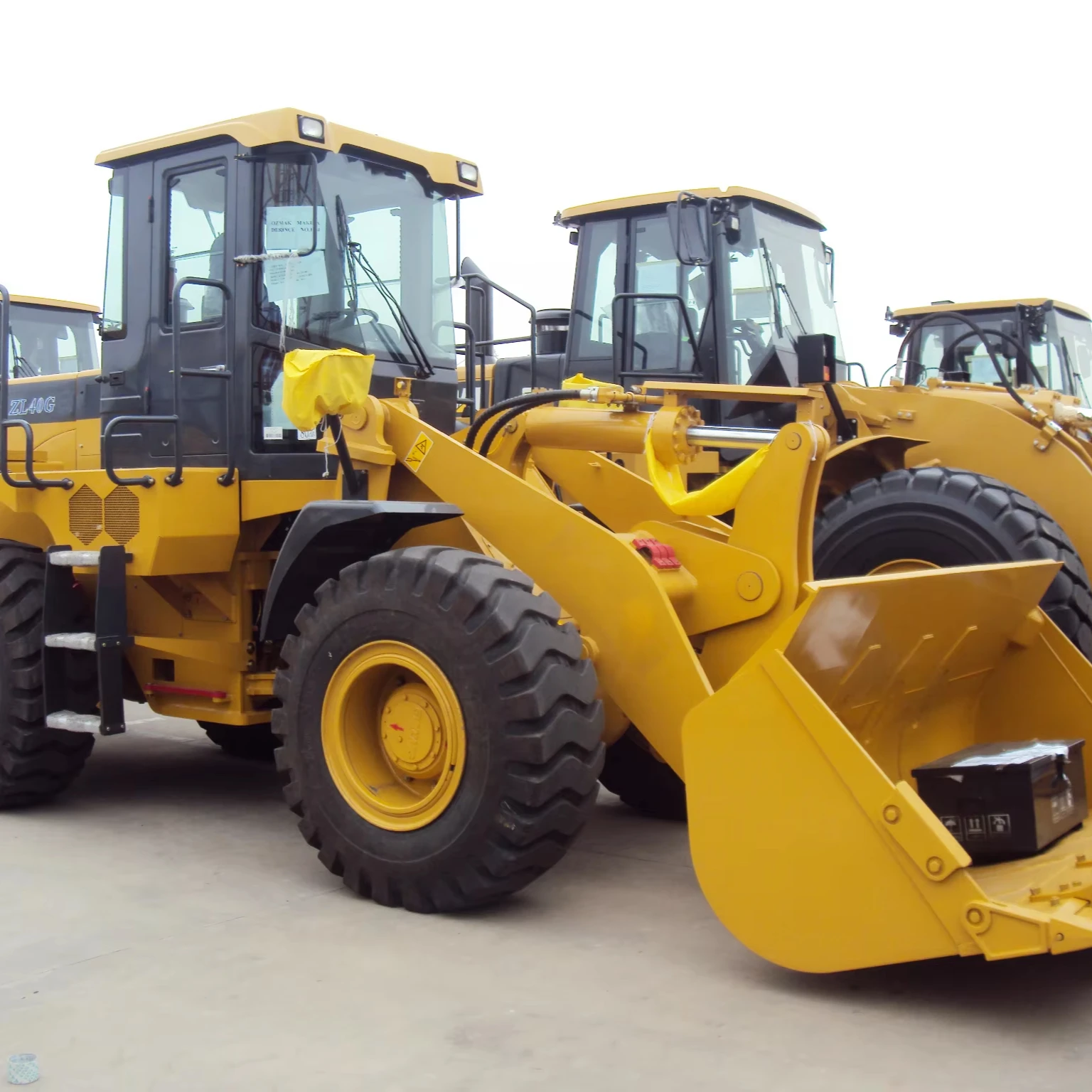 China Zl40g 4ton Long Wheelbase Front End Wheel Loader for Mining with Strong Diesel Engine