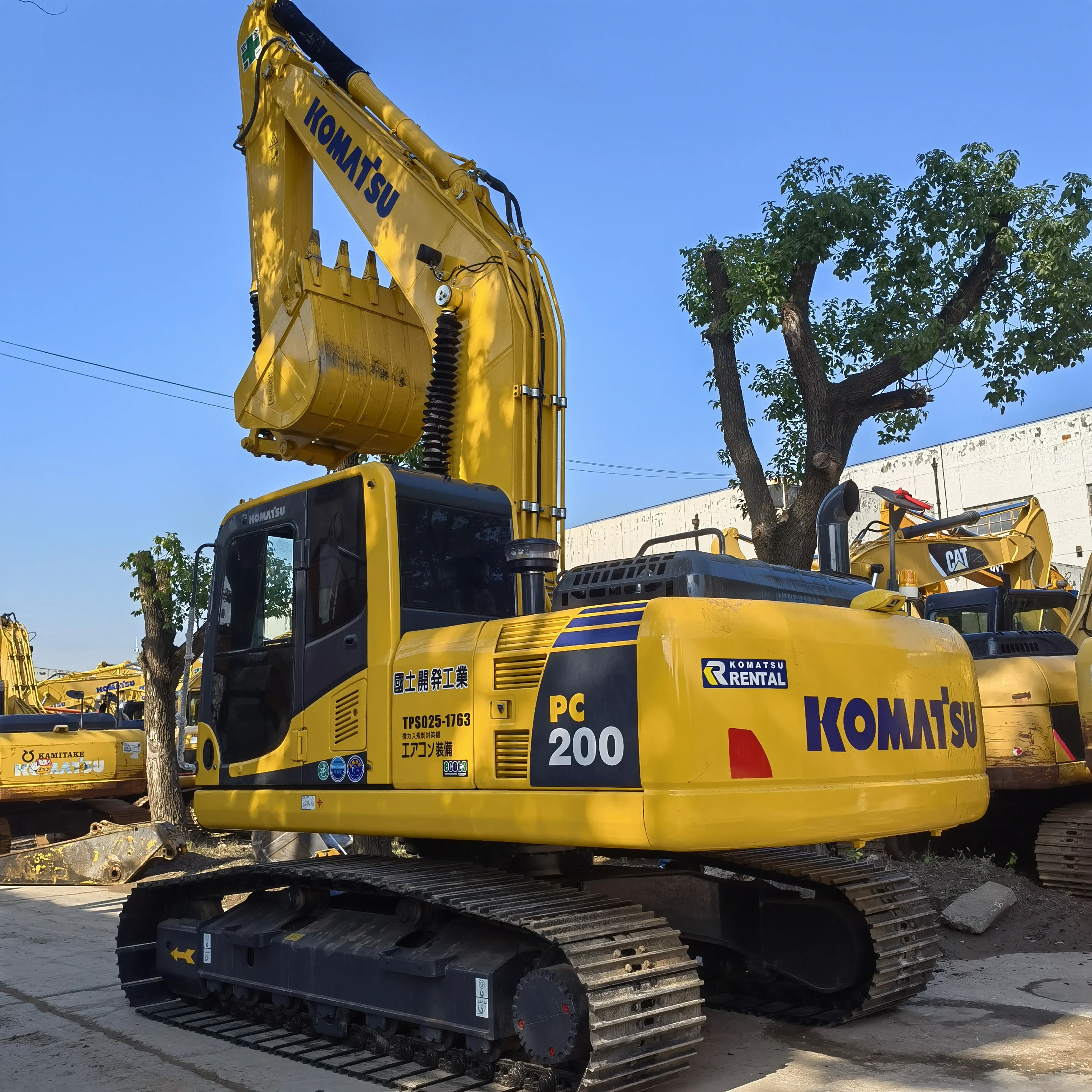 Original Japan Komatsu PC200 PC220-8 Komatsu PC200-6 Komatsu PC240 With High Quality Second Hand Excavator in Shanghai