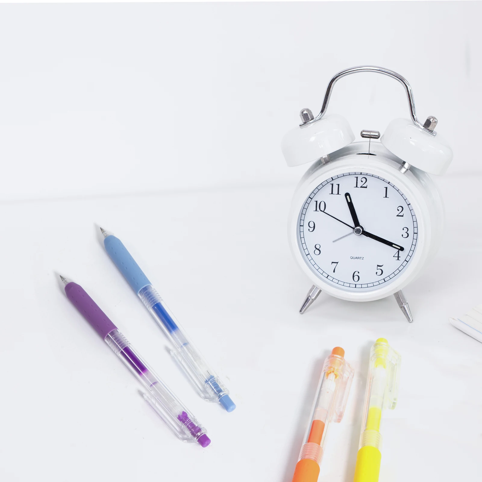 Aihao Retractable 6 Color 0.5mm Large Ink Supply Press BTS Gel Pen Set With Logo