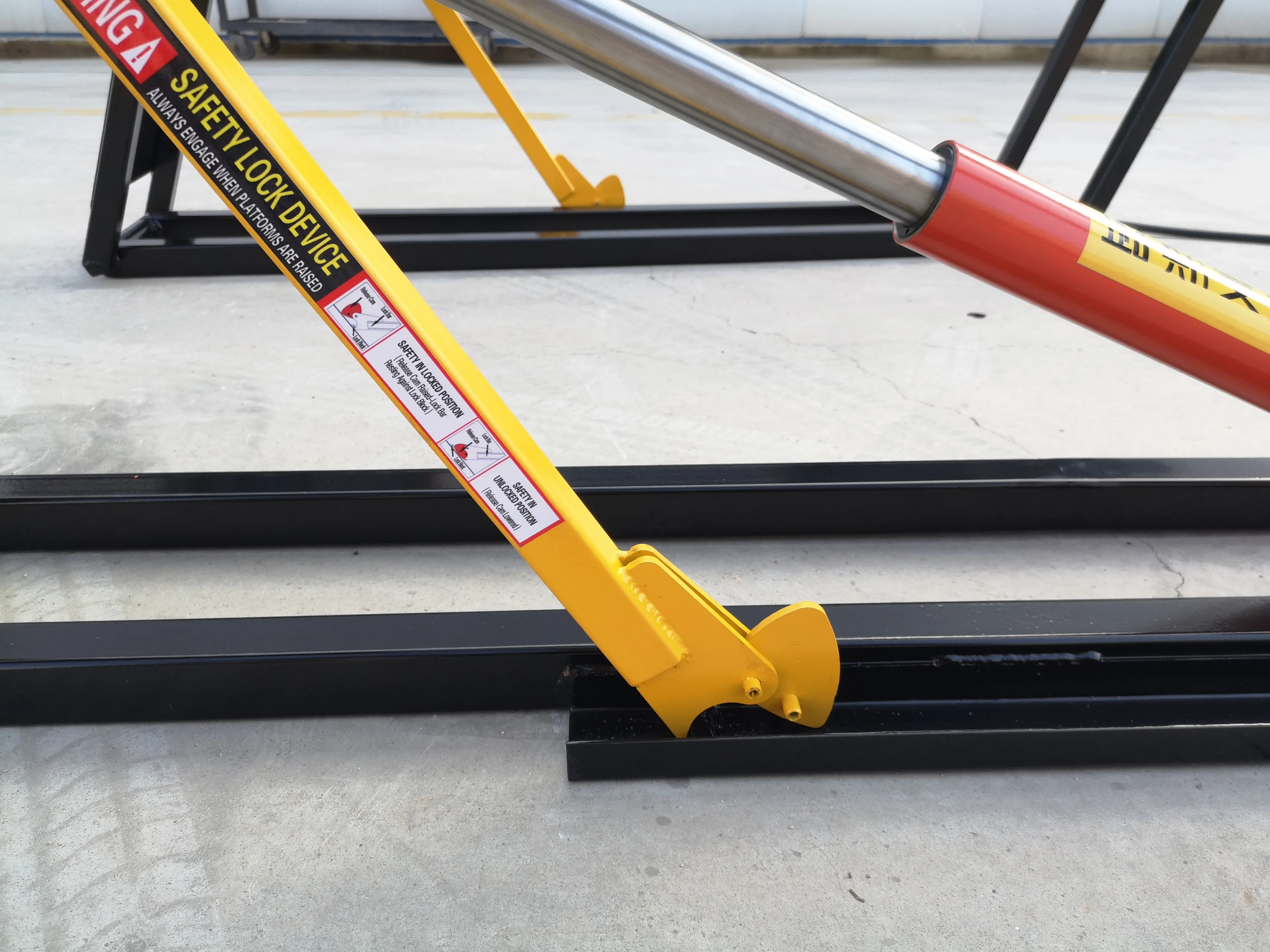 2500KG CE certification L520E Mobile quick jack lift portable car lift