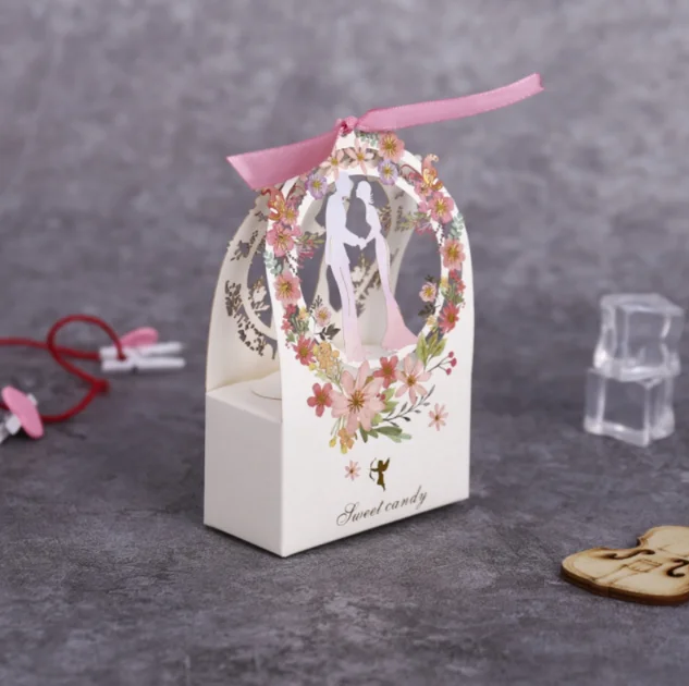 Hollow Candy Box Cookie Gift Boxes Romantic Wedding Favors Cute Chocolate Paper Box for Wedding Bridal Birthday Party Supplies