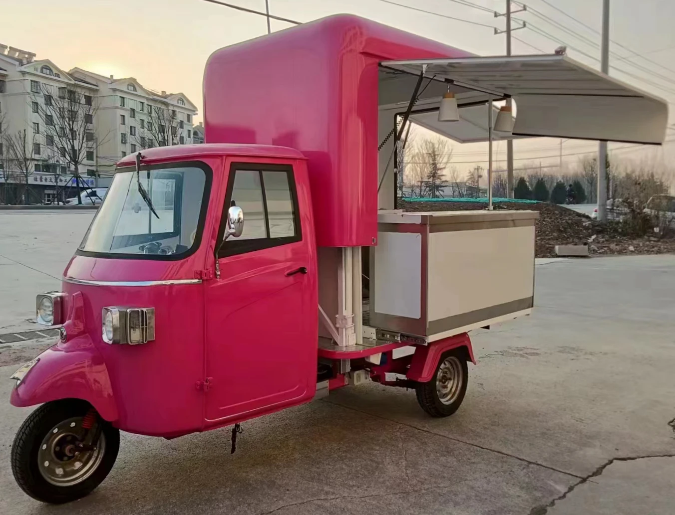 Newest Coffee Hot Dog Electric Drive Mobile Tricycle Food Truck sink trailer for sale