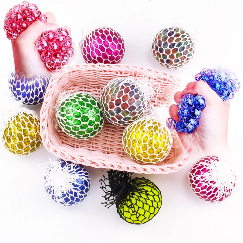 Hot Selling Led Flashing Spiky Ball Squeeze Glowing Ball Decompression Toy Balls For Kids And Adults