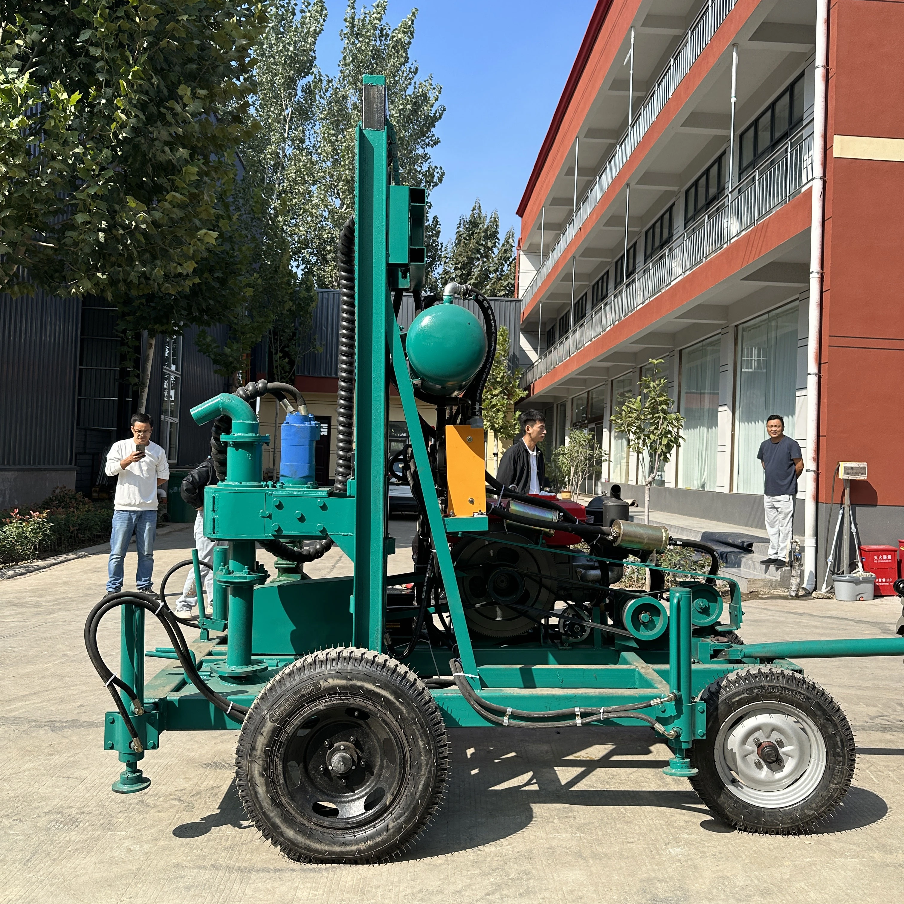 Diesel engine hydraulic motor drilling rig manufacturer, price for 150 meter portable small drilling rig