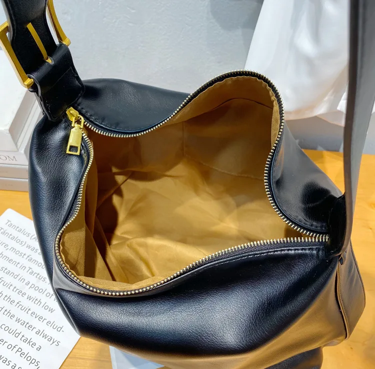 Waxed Canvas Italy Leather Messenger Bags Convert Adjust Belt Chest Waist Bag Hunting for Fishing Camping