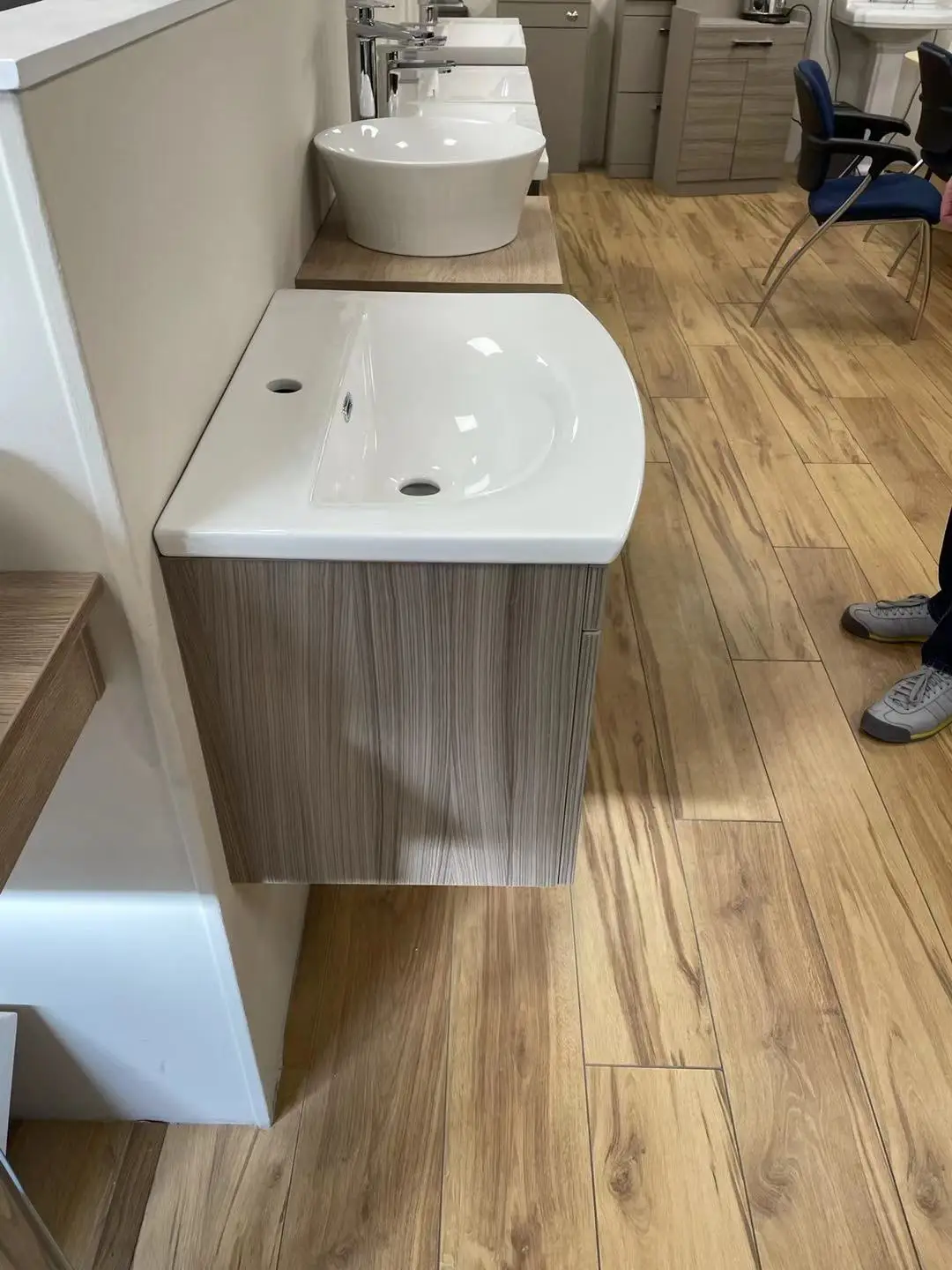 
PATE new ceramic bathroom vanity arc-shape sink manufacturer Vitreous China washroom ceramic hand wash basin 