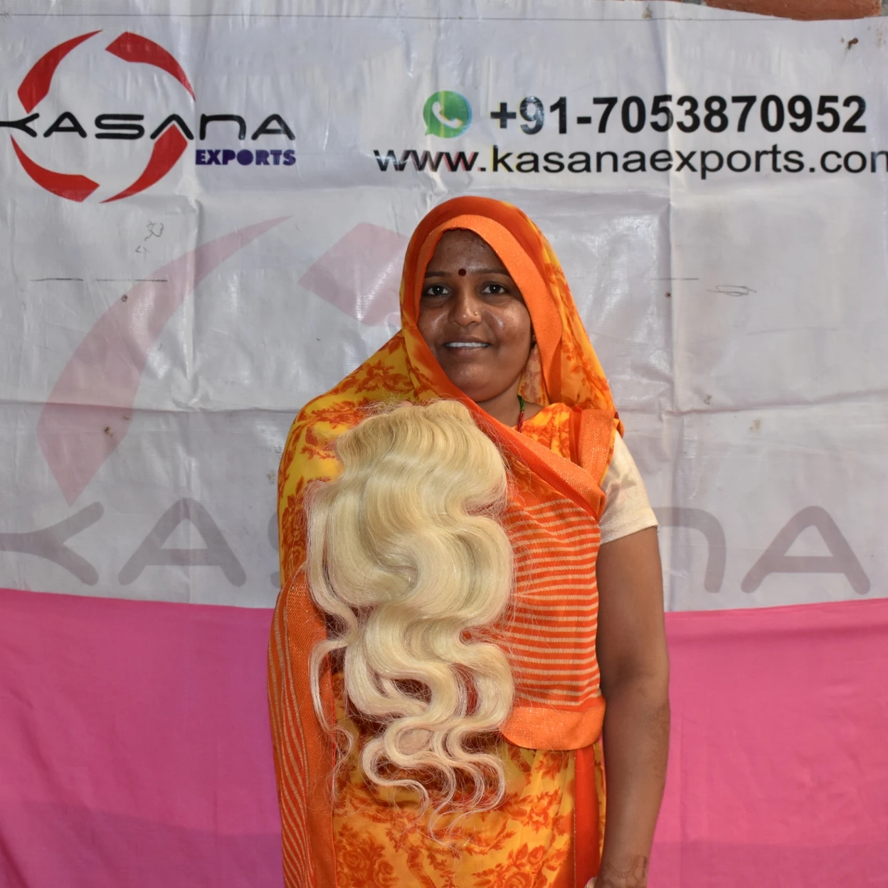 Wholesale Cuticle Aligned Raw Malaysian Bodywave blonde 613 genius weft wigs for black women human hair