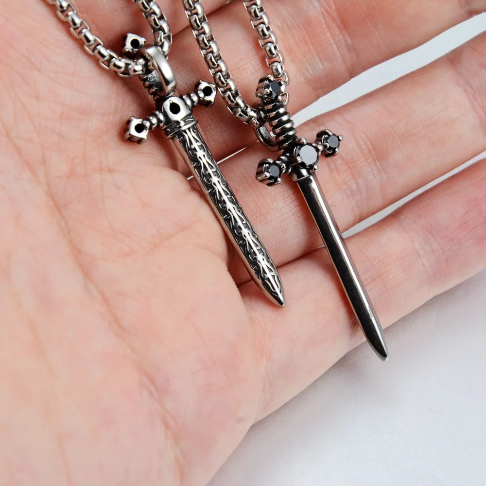 Hip Hop Dagger Necklaces for Couple Silver Stainless Steel Box Chain Diamond Inlay Engraved Grain Sword Necklaces