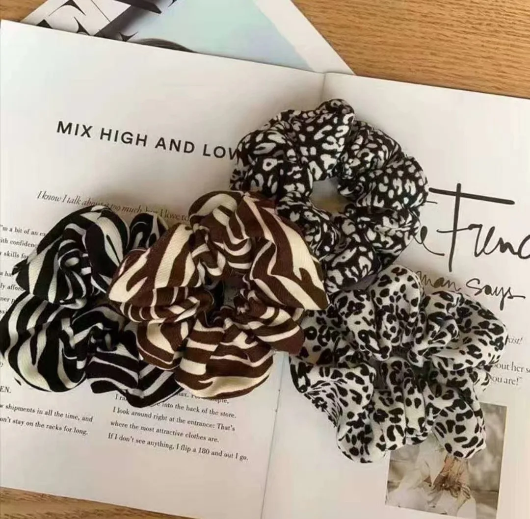 High Quality Girls Elastic Satin Rubber Striped Women Hair Scrunchies Girl Holder Rope Leopard Print Scrunchies