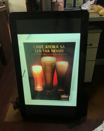 Smart Handy Digital Signage LCD Walking Billboard Human Portable Display