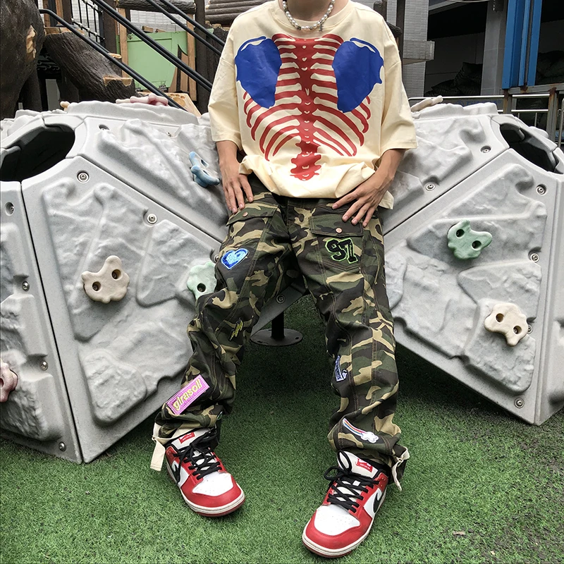 Manufacturer sale casual camo denim pants camouflage colored cargo pocket jeans men s custom stacked jeans