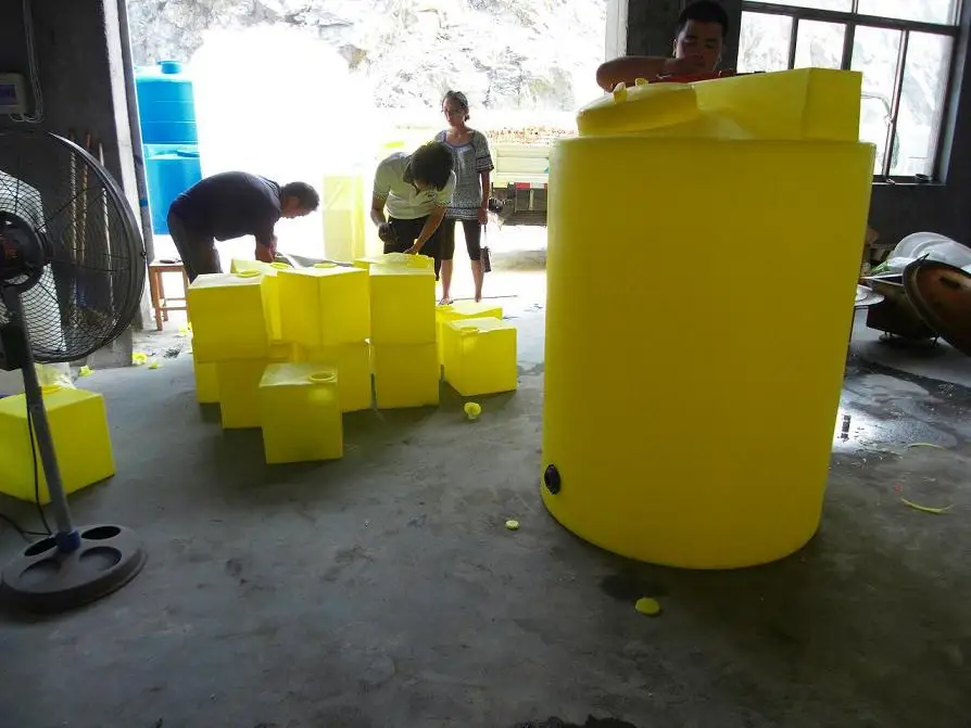 Custom Sizes Mixing Water Tank PE Tanks for Storage